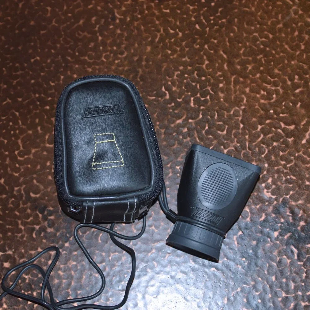 Hoodman Hoodloupe with neck strap and carry case